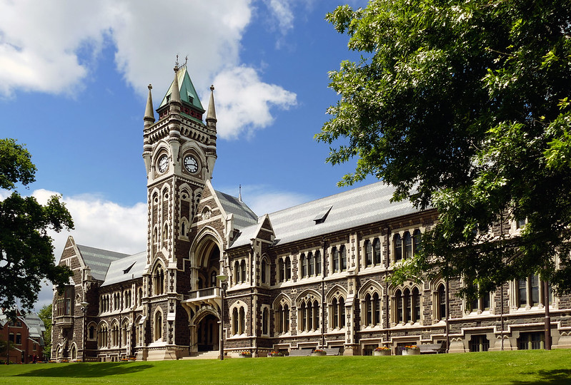 The University of Otago Clocktower. Sumber: Bernard Spragg di Flickr
